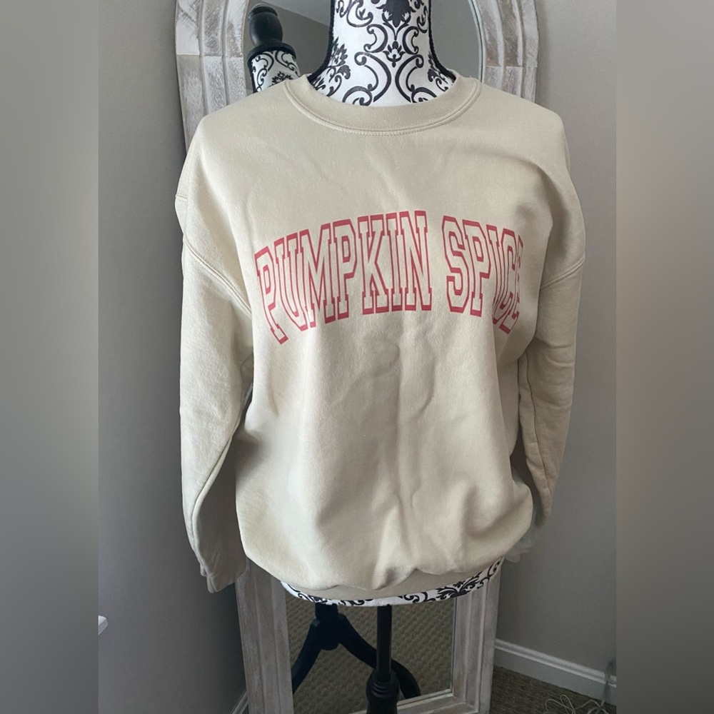 Gildan Beige 'Pumpkin Spice' Sweatshirt 🎃